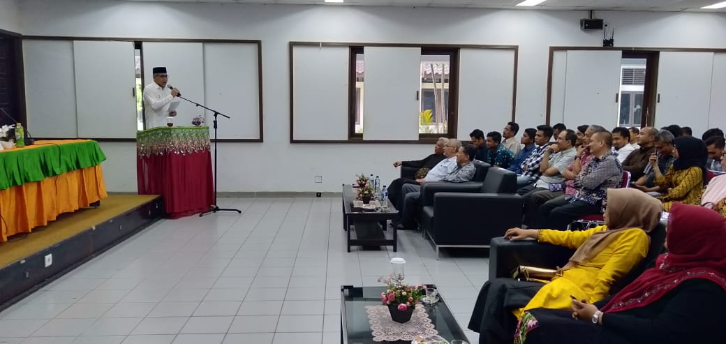 Plt. Gubernur Aceh Memberikan Kuliah Umum pada Prodi Magister Fakultas Teknik
